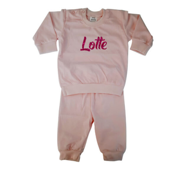 Hallo Baby Pyjama roze met naam