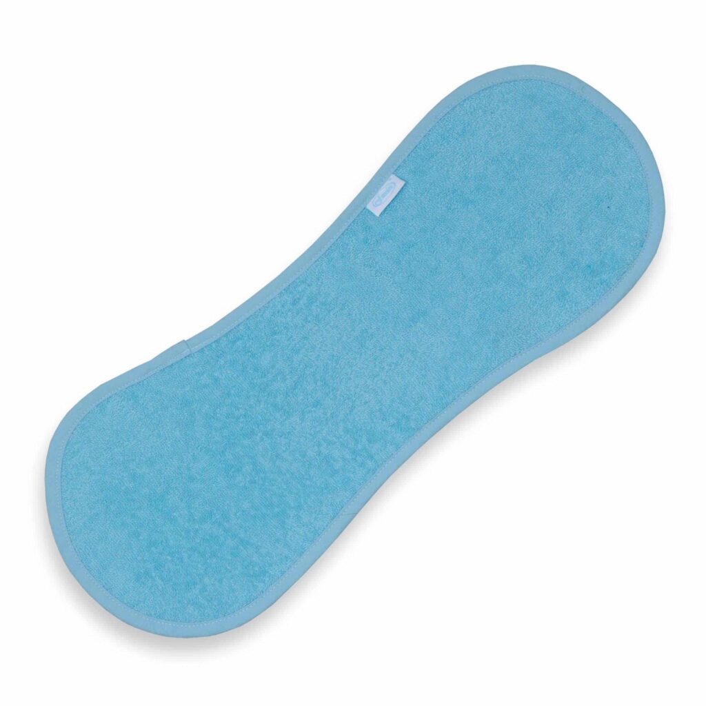 Spuugdoek schouder met naam baby blauw